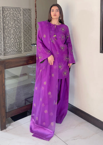 AYESHA HAYAT - CELESTE